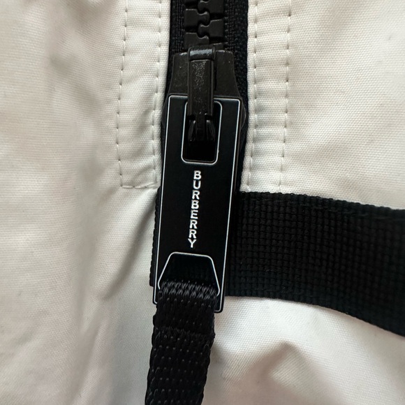 Burberry jacket / coat white men’s size 48 equal to about a medium us men’s. - Picture 5 of 10